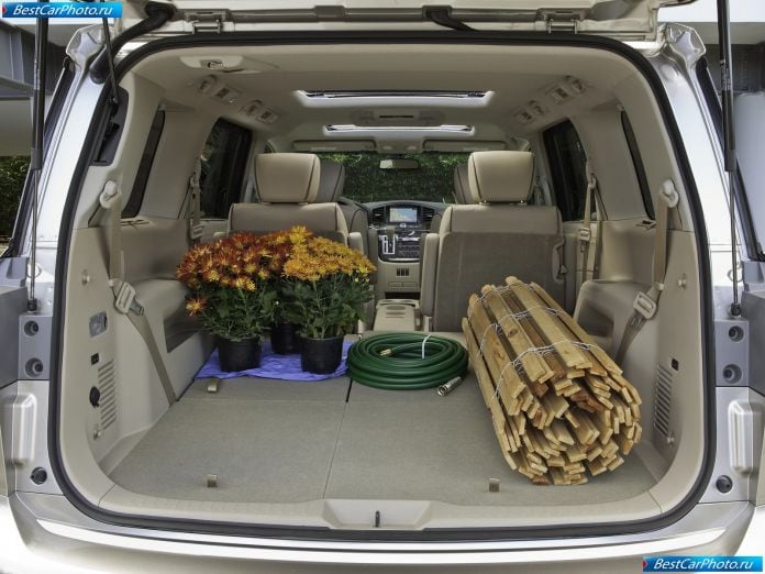 2011 Nissan Quest - фотография 24 из 31