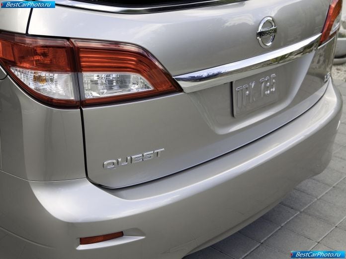 2011 Nissan Quest - фотография 27 из 31