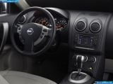 nissan_2011-rogue_1600x1200_009.jpg
