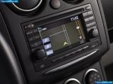 nissan_2011-rogue_1600x1200_013.jpg