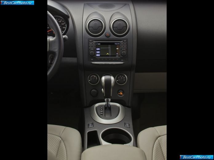 2011 Nissan Rogue - фотография 26 из 29