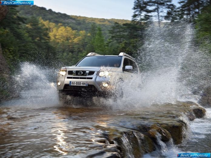 2011 Nissan X-trail - фотография 12 из 31