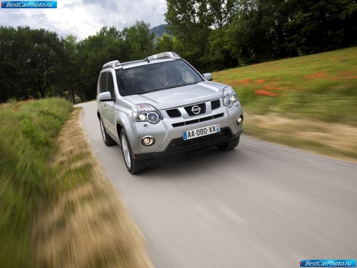 2011 Nissan X-trail - фотография 14 из 31