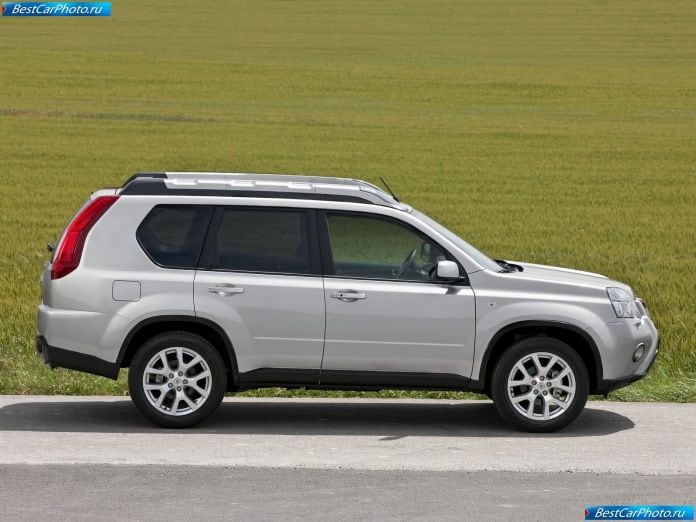 2011 Nissan X-trail - фотография 16 из 31