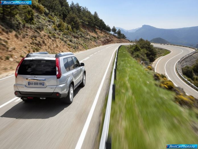 2011 Nissan X-trail - фотография 20 из 31