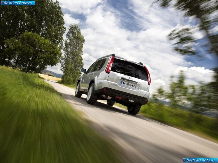 2011 Nissan X-trail - фотография 23 из 31