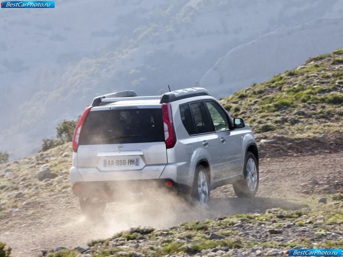 2011 Nissan X-trail - фотография 25 из 31