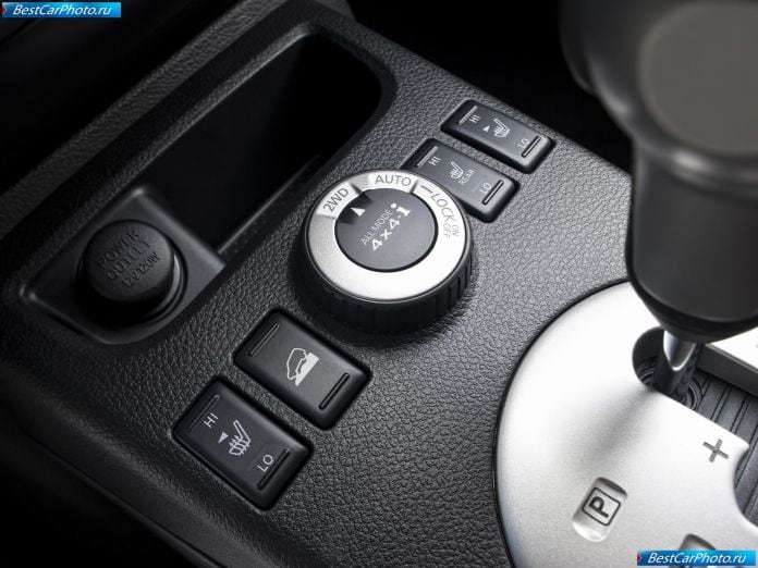 2011 Nissan X-trail - фотография 28 из 31