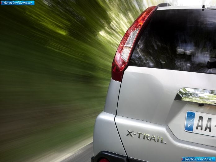 2011 Nissan X-trail - фотография 30 из 31