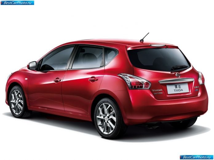2012 Nissan Tiida - фотография 6 из 10 2012 Nissan Tiida - фотография 6 из 10