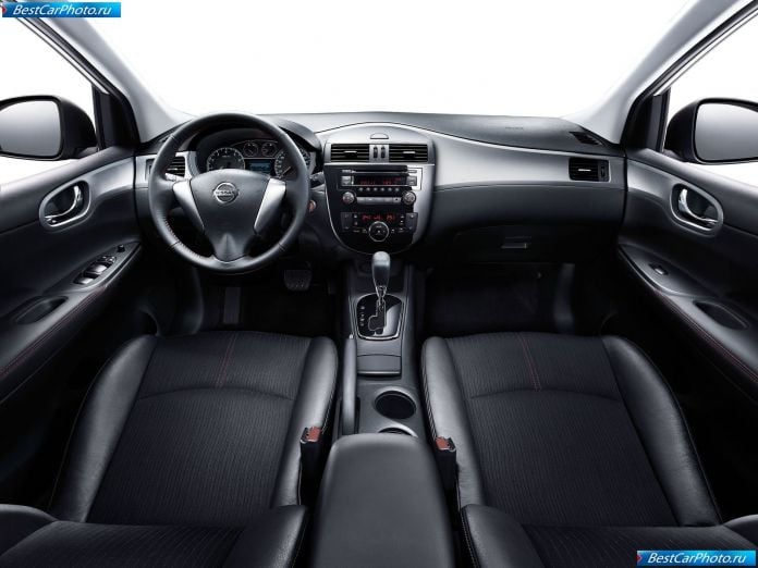 2012 Nissan Tiida - фотография 8 из 10 2012 Nissan Tiida - фотография 8 из 10