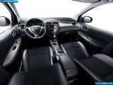 nissan_2012-tiida_1600x1200_010.jpg