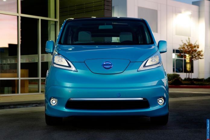 2012 Nissan E-nv200 - фотография 8 из 10 2012 Nissan E-nv200 - фотография 8 из 10