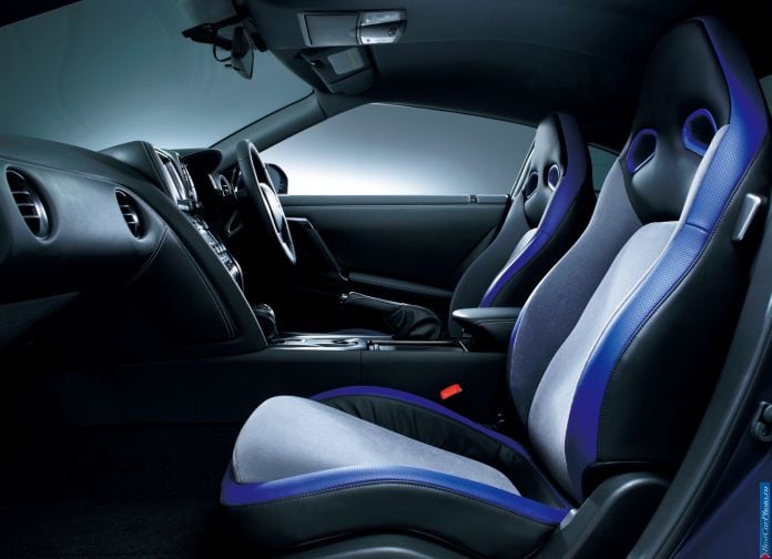 2013 Nissan GT-R - фотография 26 из 31 2013 Nissan GT-R - фотография 26 из 31
