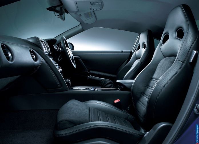 2013 Nissan GT-R - фотография 30 из 31 2013 Nissan GT-R - фотография 30 из 31