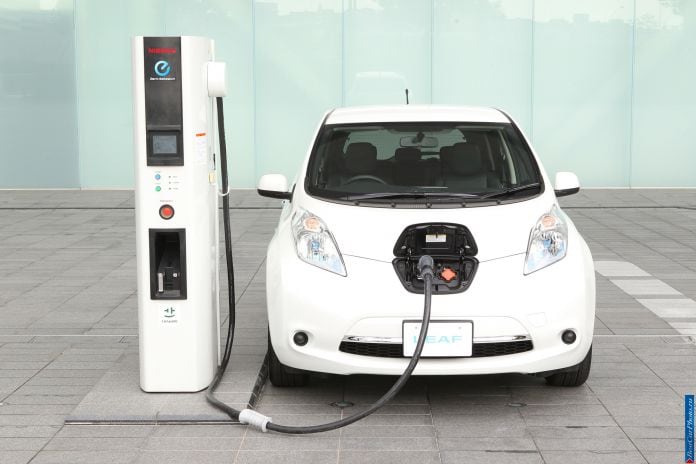 2013 Nissan Leaf - фотография 3 из 50 2013 Nissan Leaf - фотография 3 из 50