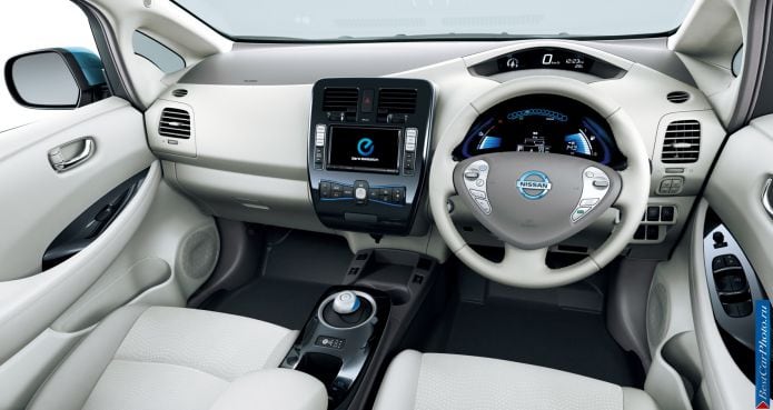 2013 Nissan Leaf - фотография 28 из 50 2013 Nissan Leaf - фотография 28 из 50