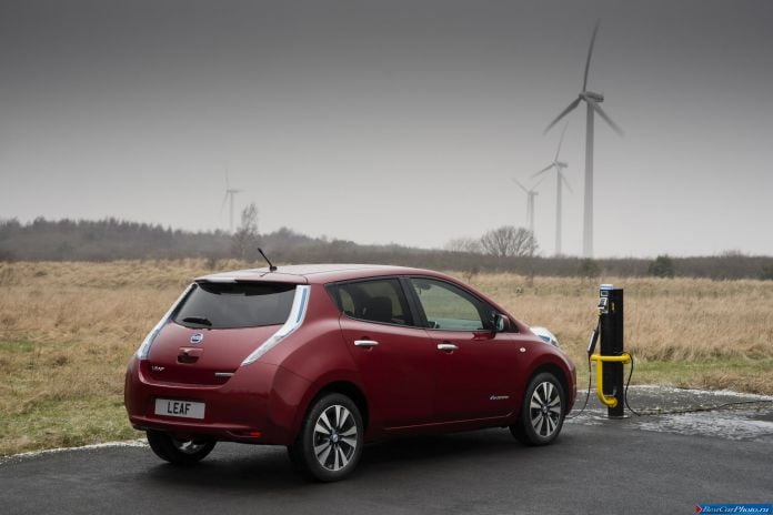 2013 Nissan Leaf EU-version - фотография 11 из 36