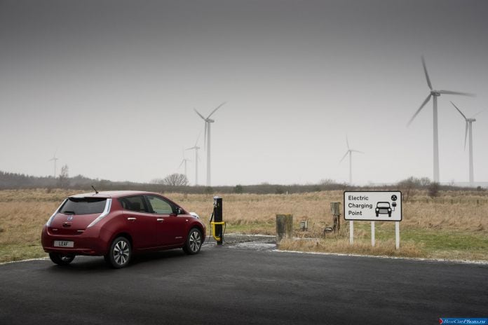 2013 Nissan Leaf EU-version - фотография 12 из 36