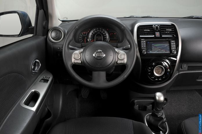 2013 Nissan Micra - фотография 23 из 28