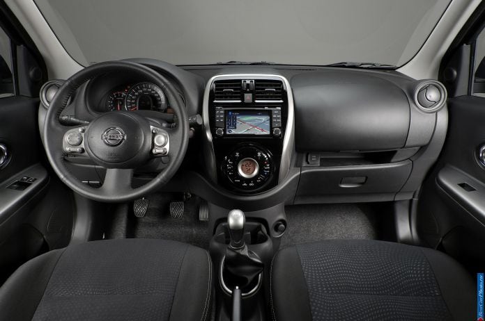 2013 Nissan Micra - фотография 24 из 28