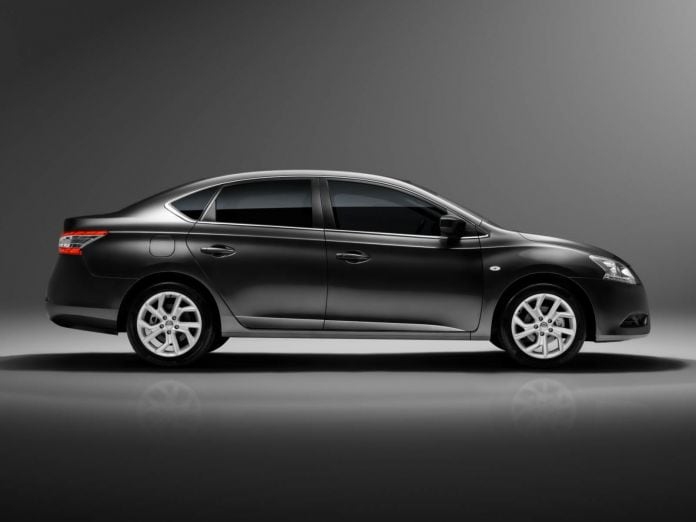 2014 Nissan Sentra - фотография 1 из 9 2014 Nissan Sentra - фотография 1 из 9