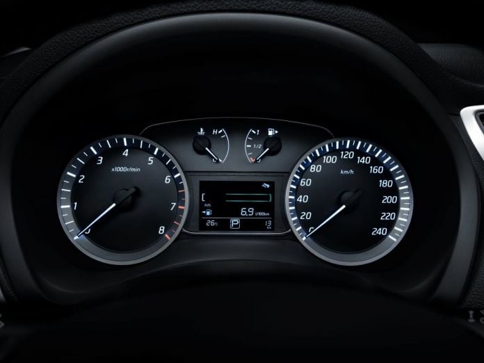 2014 Nissan Sentra - фотография 6 из 9 2014 Nissan Sentra - фотография 6 из 9