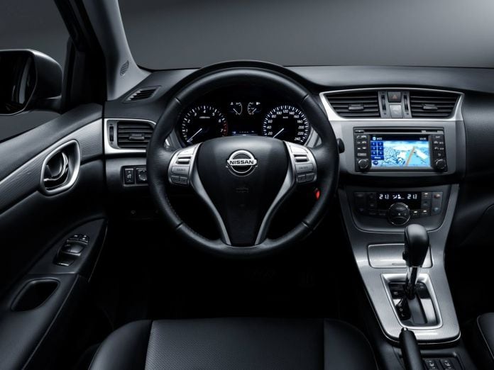 2014 Nissan Sentra - фотография 8 из 9 2014 Nissan Sentra - фотография 8 из 9