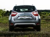 Nissan_Terrano_SUV_5_door_2014_281629.jpg