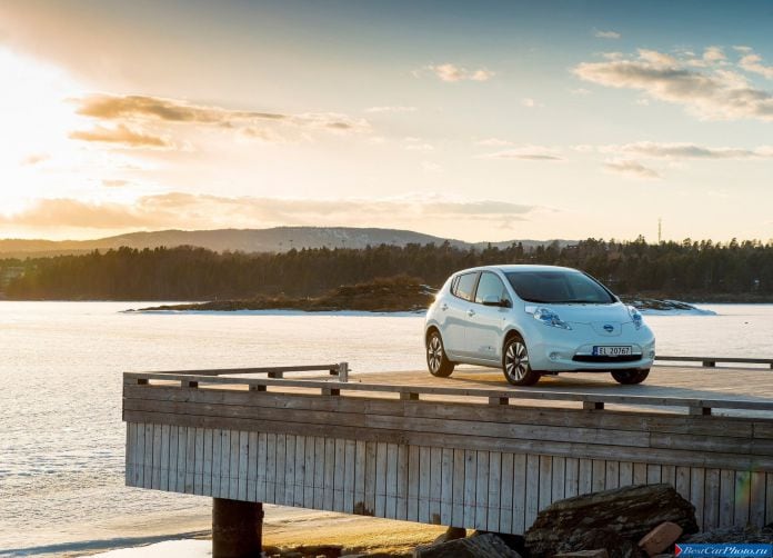 2014 Nissan Leaf - фотография 22 из 98