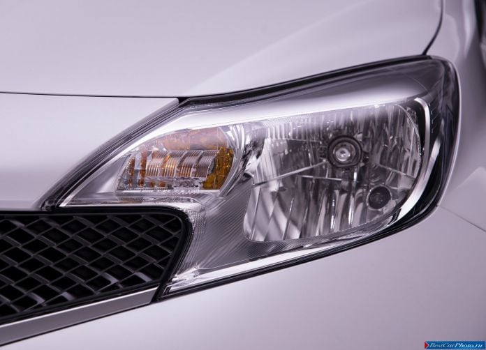 2014 Nissan Note - фотография 31 из 61