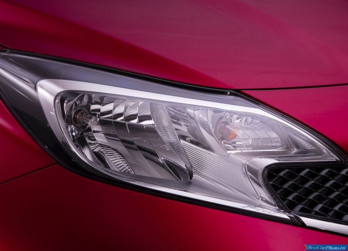 2014 Nissan Note - фотография 35 из 61