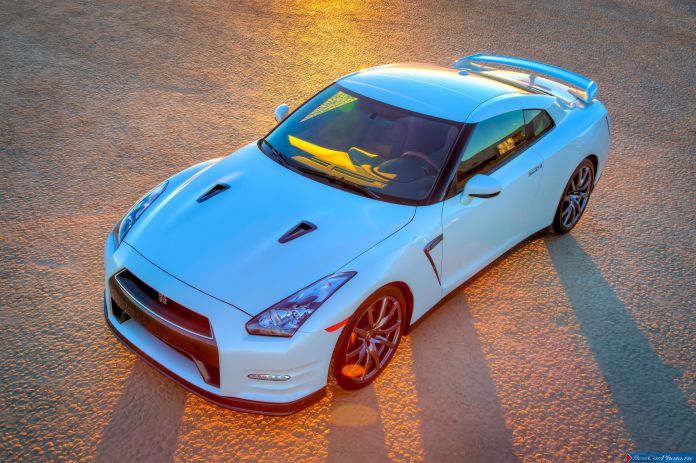 2014 Nissan GT-R - фотография 5 из 22