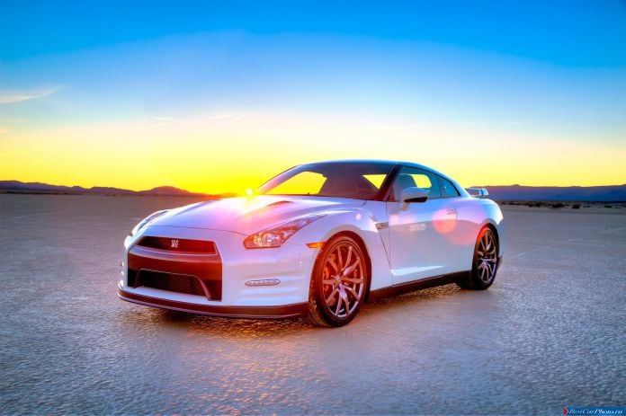 2014 Nissan GT-R - фотография 9 из 22