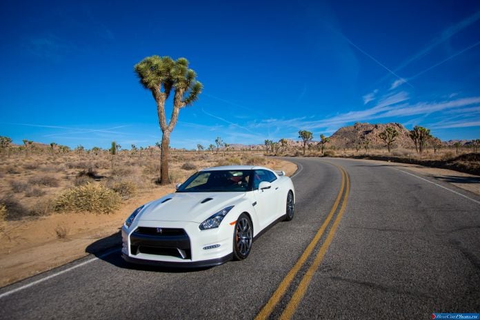 2014 Nissan GT-R - фотография 12 из 22