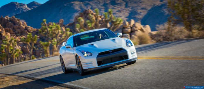 2014 Nissan GT-R - фотография 20 из 22