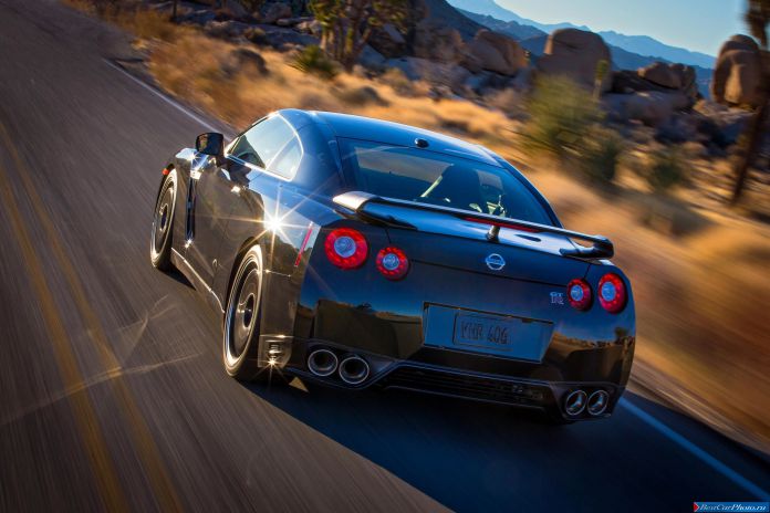 2013 Nissan GT-R Track Edition - фотография 16 из 53 2013 Nissan GT-R Track Edition - фотография 16 из 53