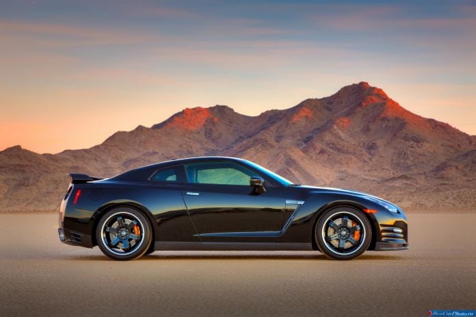 2013 Nissan GT-R Track Edition - фотография 21 из 53