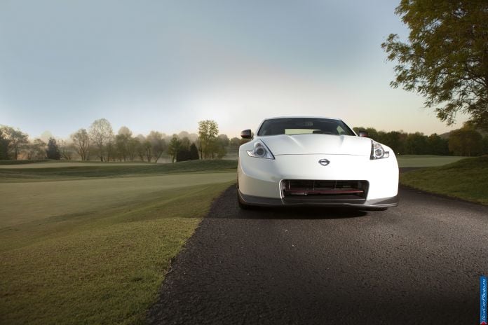 2013 Nissan 370Z nismo - фотография 10 из 29 2013 Nissan 370Z nismo - фотография 10 из 29