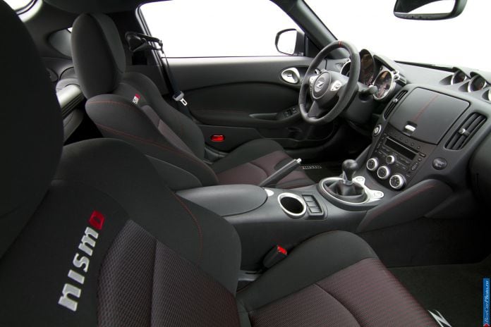 2013 Nissan 370Z nismo - фотография 19 из 29 2013 Nissan 370Z nismo - фотография 19 из 29