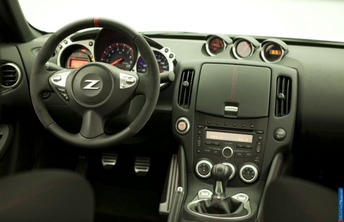 2013 Nissan 370Z nismo - фотография 20 из 29 2013 Nissan 370Z nismo - фотография 20 из 29