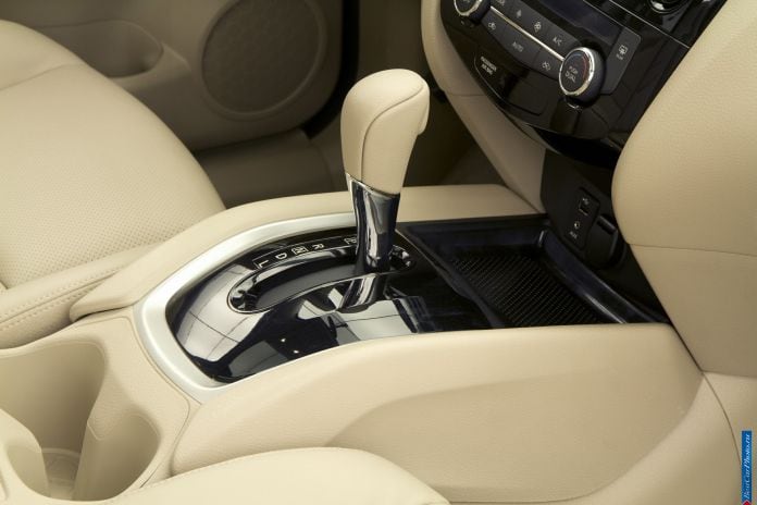 2014 Nissan Rogue - фотография 55 из 59