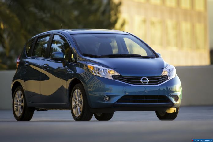 2014 Nissan Versa Note - фотография 2 из 50