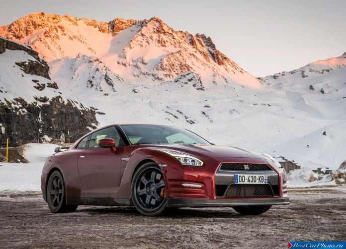2015 Nissan GT-R - фотография 4 из 105