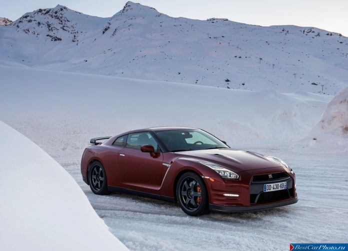 2015 Nissan GT-R - фотография 18 из 105 2015 Nissan GT-R - фотография 18 из 105