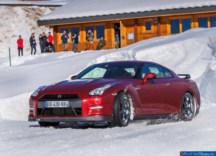 2015 Nissan GT-R - фотография 19 из 105 2015 Nissan GT-R - фотография 19 из 105
