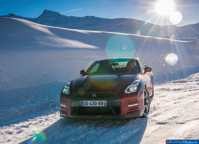 2015 Nissan GT-R - фотография 32 из 105 2015 Nissan GT-R - фотография 32 из 105