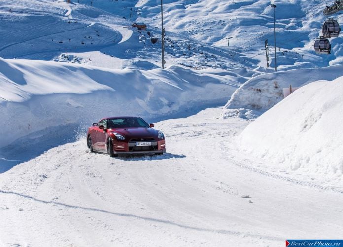2015 Nissan GT-R - фотография 34 из 105 2015 Nissan GT-R - фотография 34 из 105