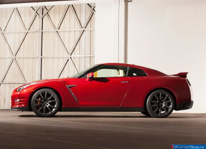2015 Nissan GT-R - фотография 38 из 105 2015 Nissan GT-R - фотография 38 из 105