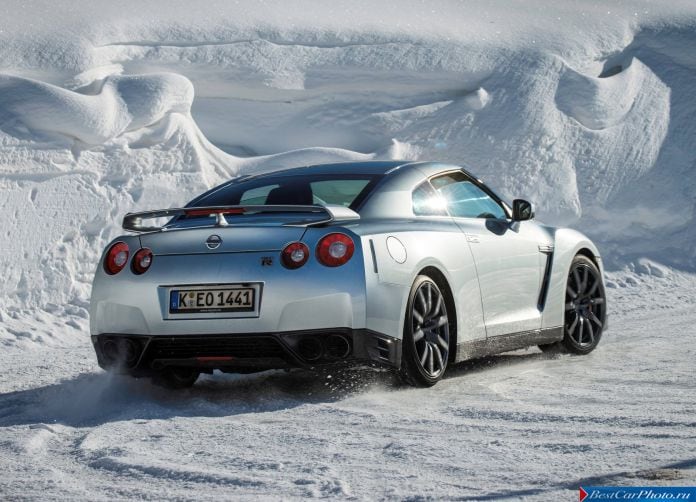 2015 Nissan GT-R - фотография 41 из 105 2015 Nissan GT-R - фотография 41 из 105